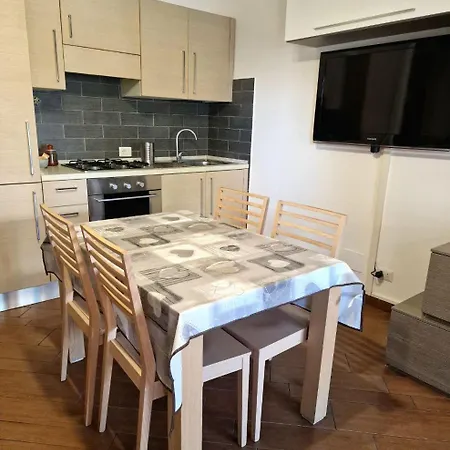 Domus Livio, 7 Min Fco Airport, Free Wifi, Garden Apartment, 2 Tv Hd