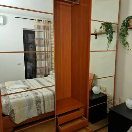 Domus Livio, 7 Min Fco Airport, Free Wifi, Garden Apartment, 2 Tv Hd פיומיצ'ינו