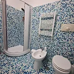 7 Min Airport, 15 Min Fiera Di Roma, Wifi, Garden, 2 Tv Hd Apartment *