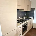 7 Min Airport, 15 Min Fiera Di Roma, Wifi, Garden, 2 Tv Hd Apartment *