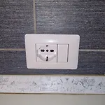 7 Min Airport, 15 Min Fiera Di Roma, Wifi, Garden, 2 Tv Hd Apartment