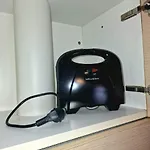 7 Min Airport, 15 Min Fiera Di Roma, Wifi, Garden, 2 Tv Hd Apartment