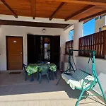Apartment 7 Min Airport, 15 Min Fiera Di Roma, Wifi, Garden, 2 Tv Hd