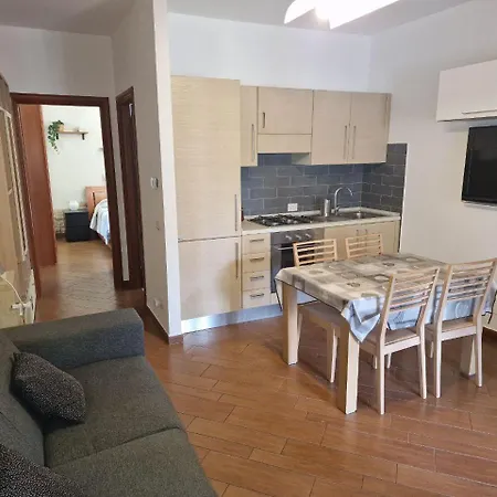 Domus Livio, 7 Min Fco Airport, Free Wifi, Garden Apartment, 2 Tv Hd *