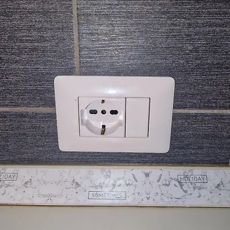 7 Min Airport, 15 Min Fiera Di Roma, Wifi, Garden, 2 Tv Hd דירה