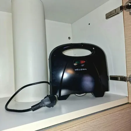 Domus Livio, 7 Min Fco Airport, Free Wifi, Garden Apartment, 2 Tv Hd Appartement